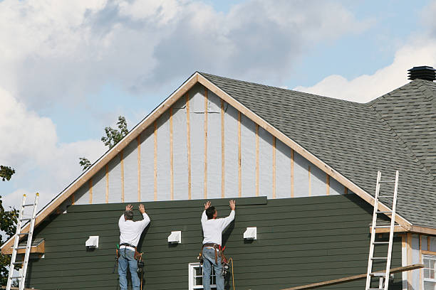 Professional Siding Contractor technician working in Disputanta, VA